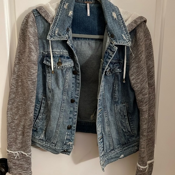 💙Beautiful Free People Denim knit Hoodie Jacket💙 - Picture 1 of 13